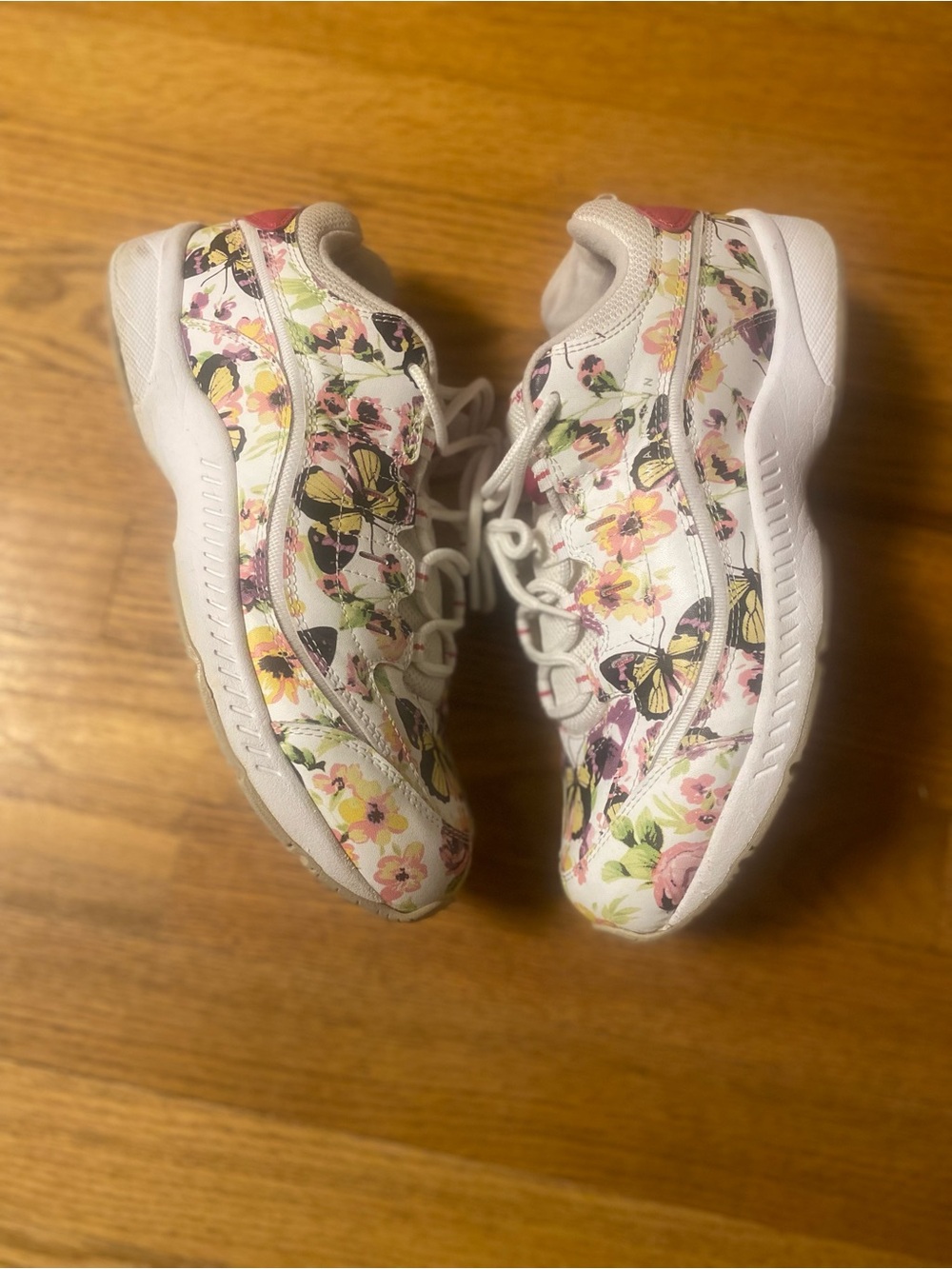 Womens Easy Spirit Floral & Butterfly Lace-Up Sneakers